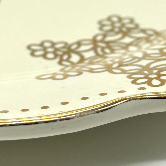 Cracker Barrel Season of Glory PEACE Dinner Plate Ivory/Gold Snowflake 8" - Picture 9 of 10